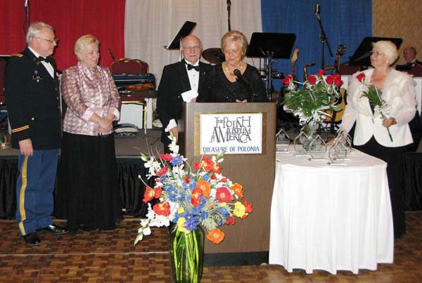 Polish Women’s Alliance donation to the Museum (L-R) PMA Director Jan Lorys, President Maria Ciesla, Board Chairman Wallace Ozog, PWA President Virginia Sikora and Ball Chair Teresa Buckner (Photo: K. Rosypal)